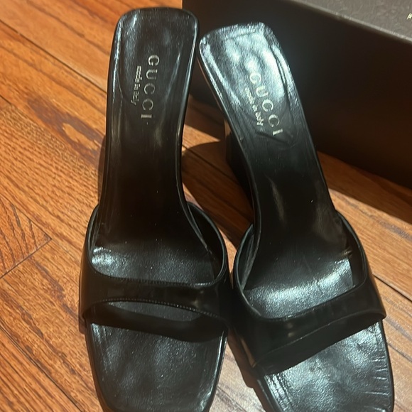 Gucci slides 3 1/2” apex heel height - Picture 2 of 6
